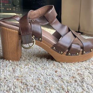 Brown Sandals with heel